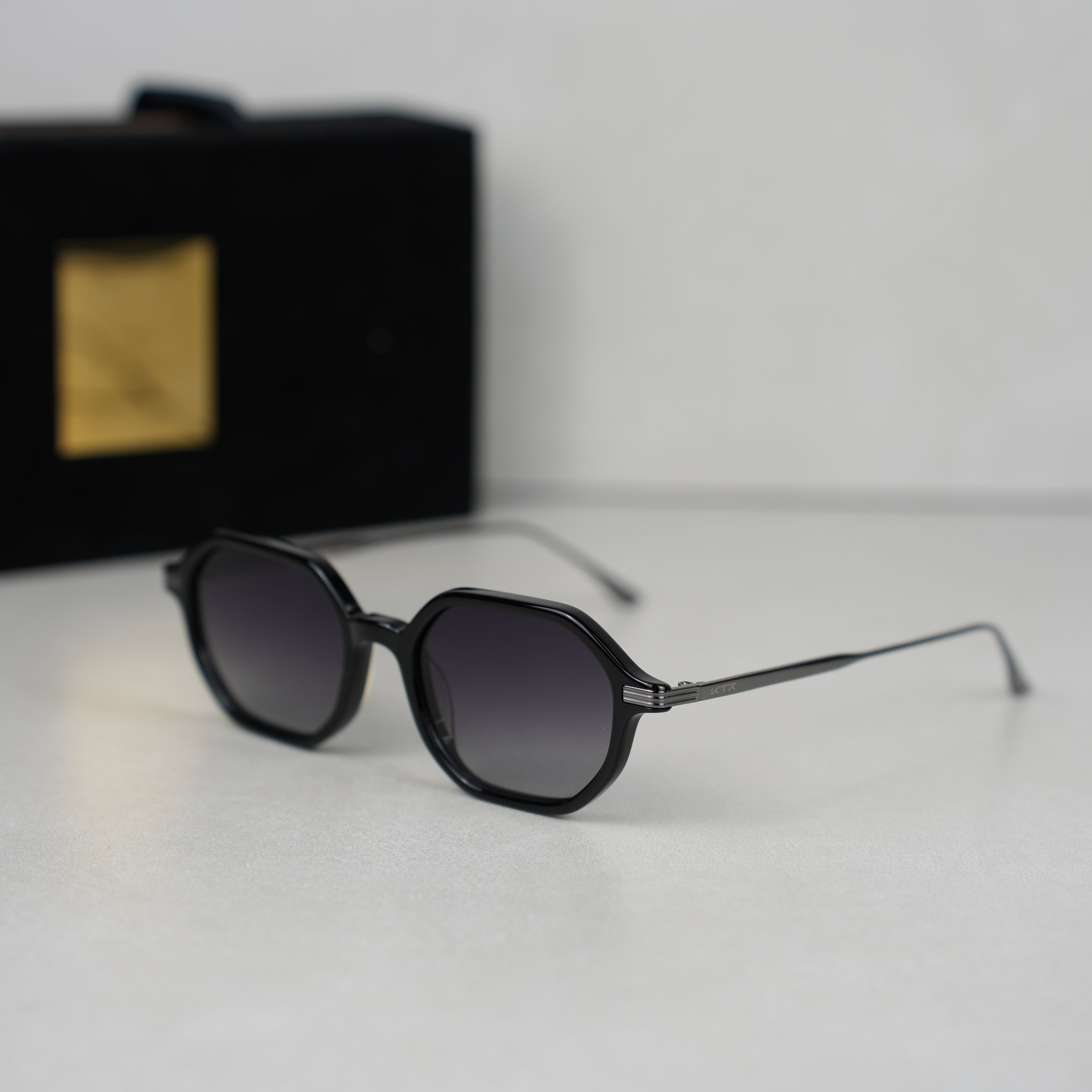 EXOTIC BLACK AJEEB .. اكزوتك بلاك عجيب