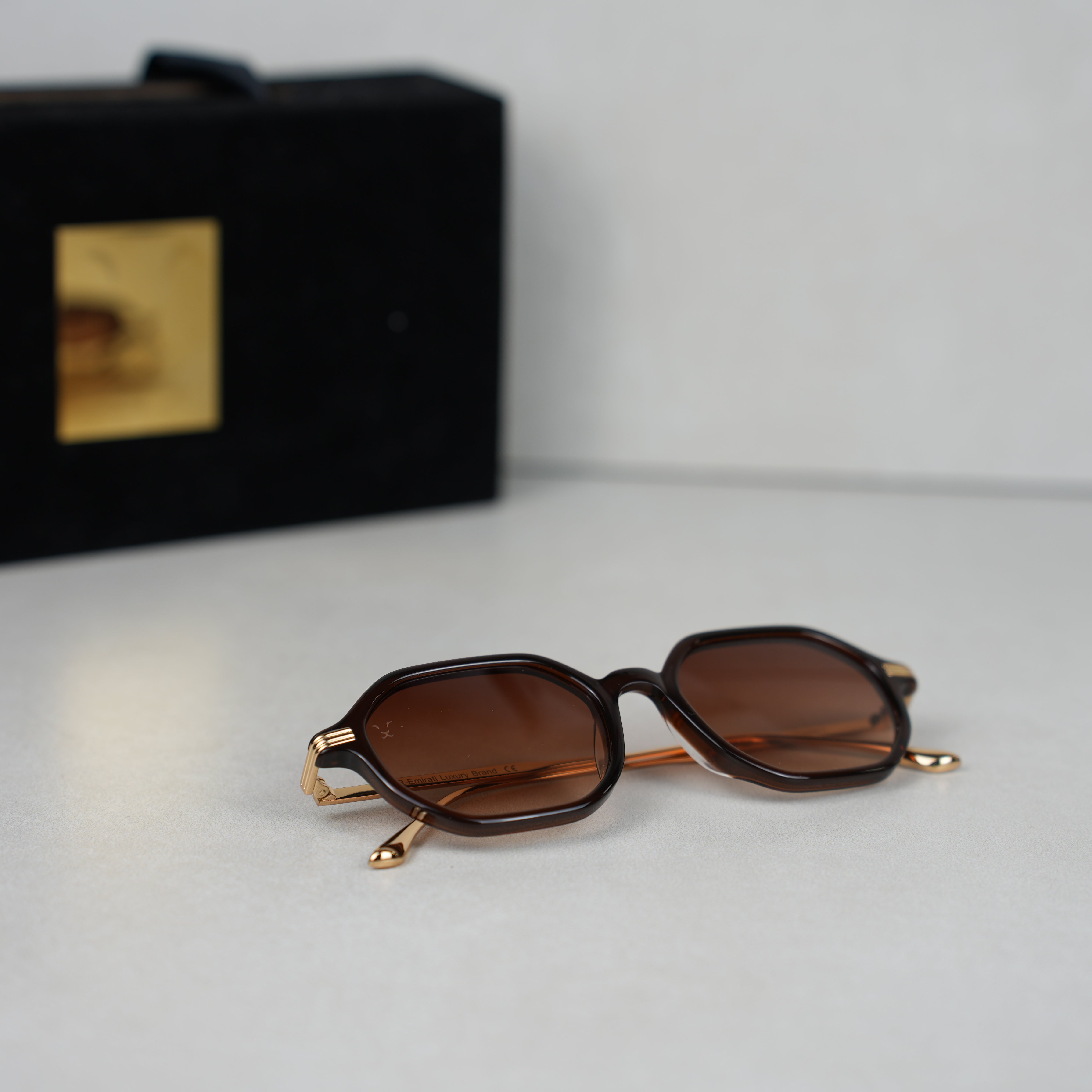 CLASSIC BROWN AJEEB .. كلاسك براون عجيب
