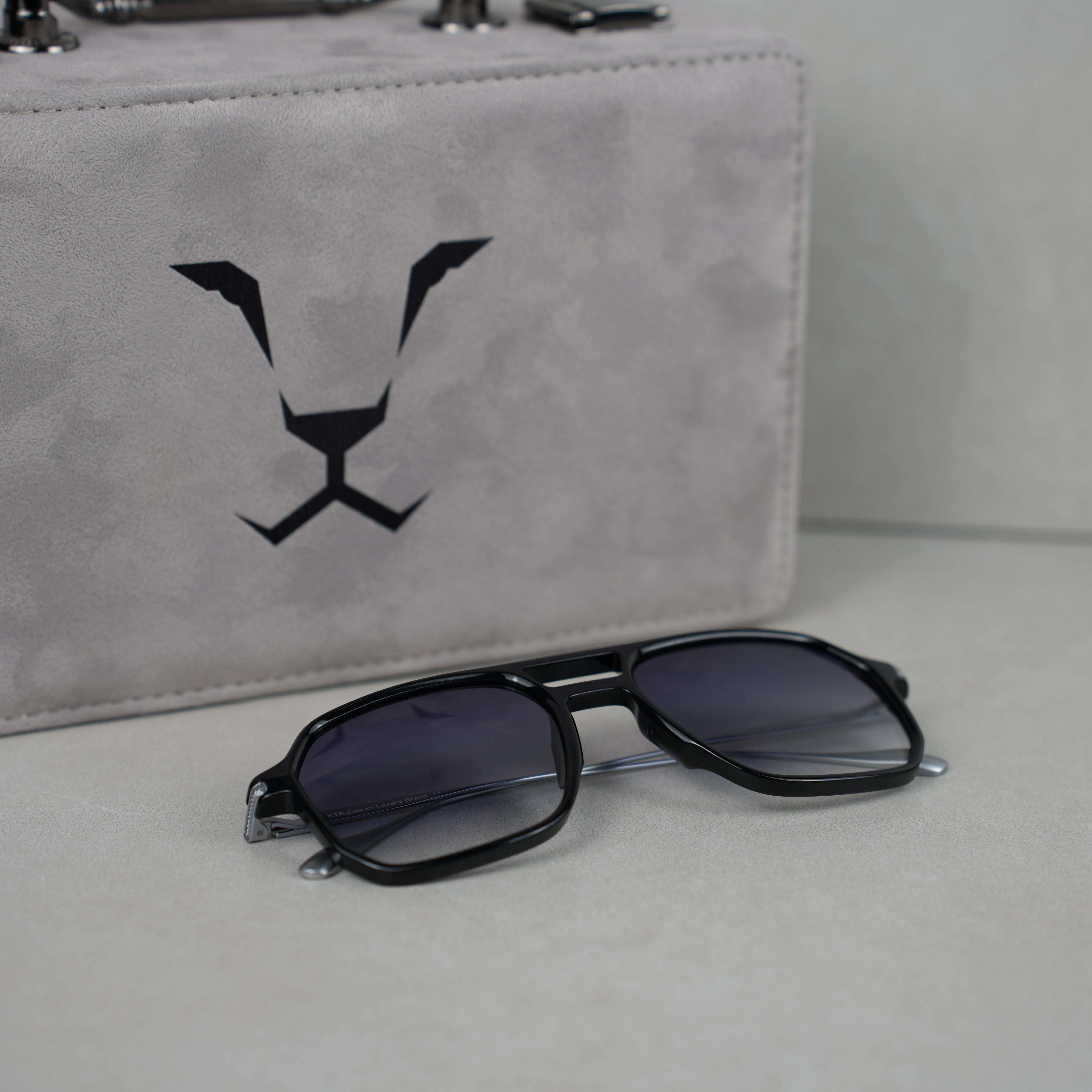 DARK KNIGHT RAHEEB ( GLOSSY ) .. دارك نايت رهيب