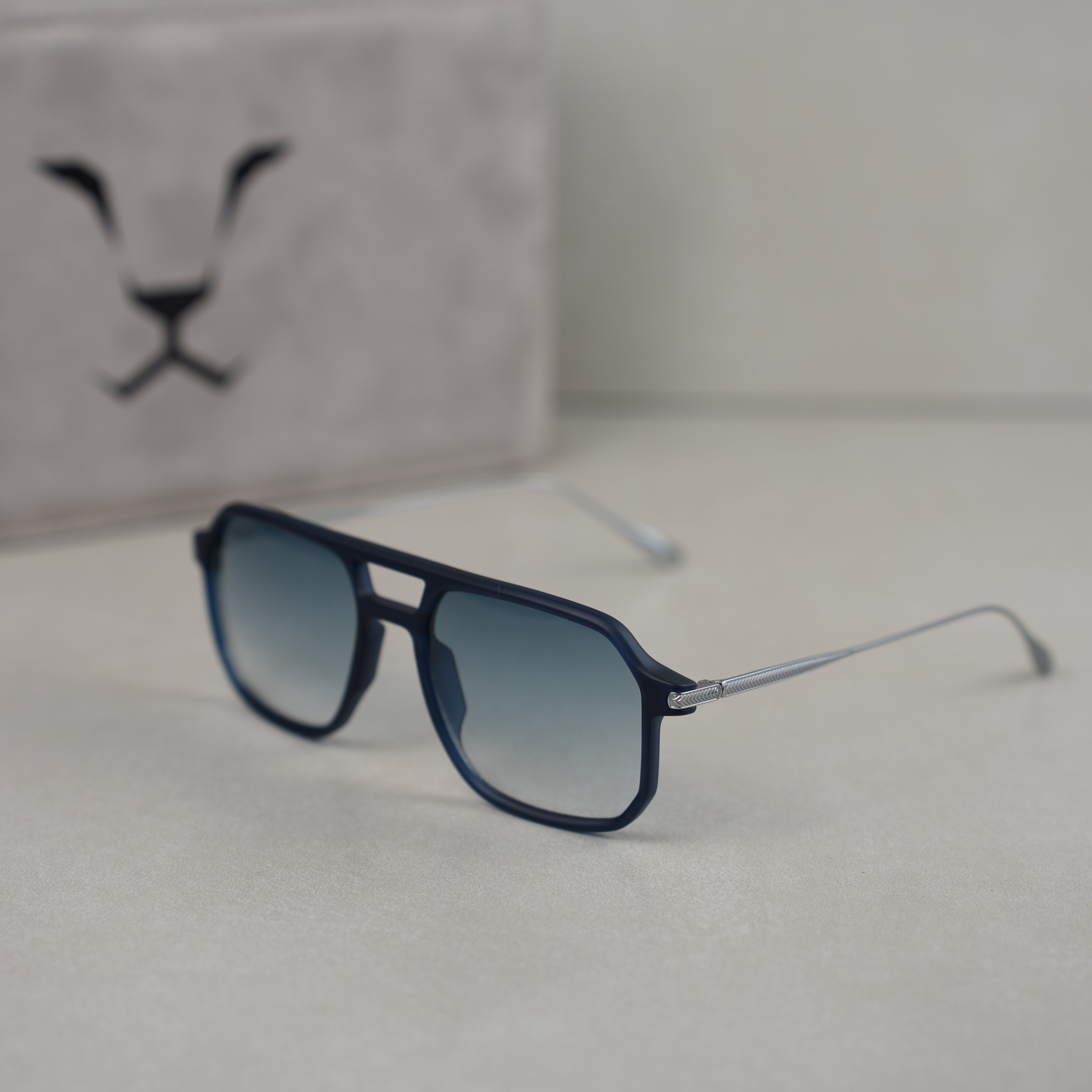 MAJESTIC BLUE RAHEEB ( MATTE ) .. مجستك بلو رهيب