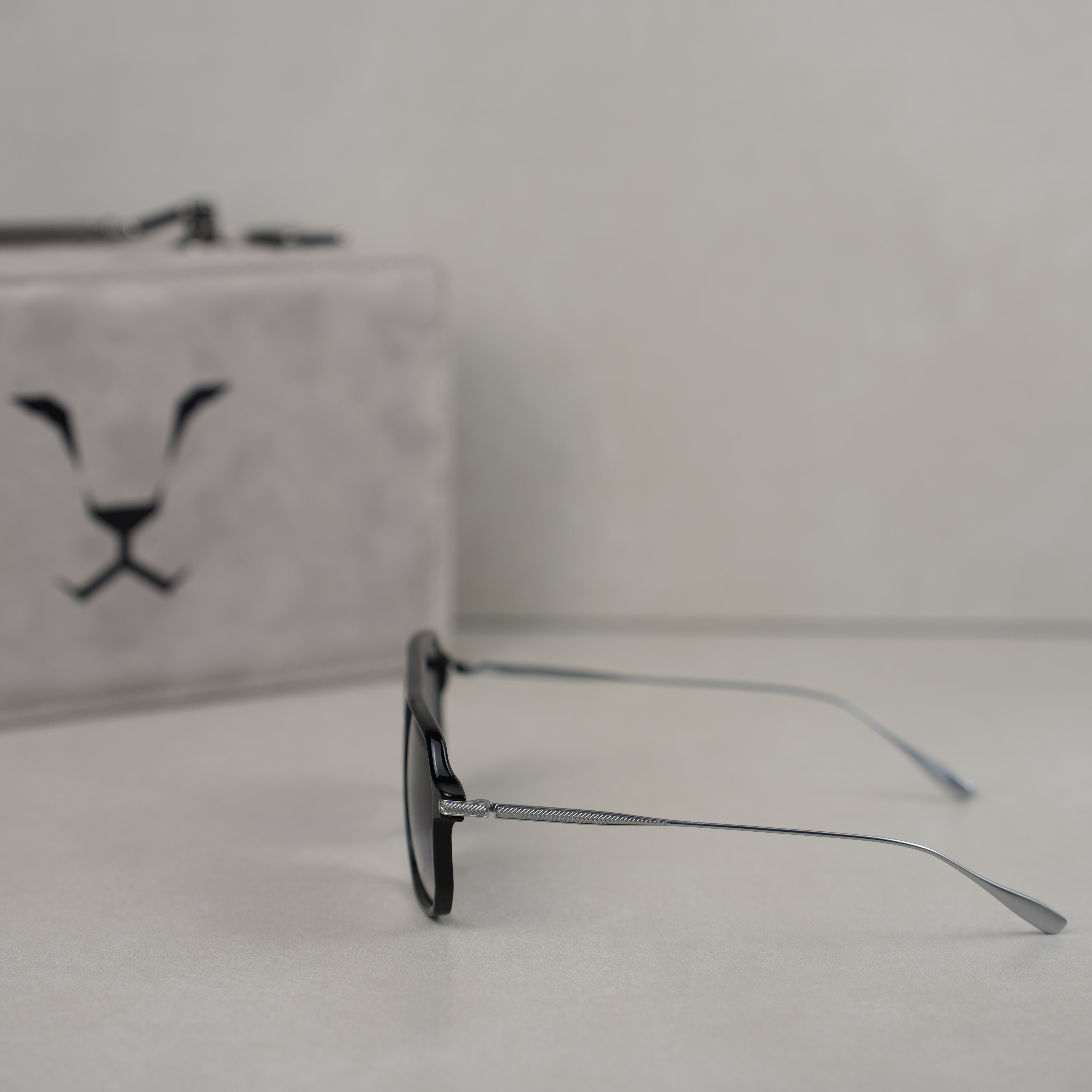 DARK KNIGHT RAHEEB ( GLOSSY ) .. دارك نايت رهيب