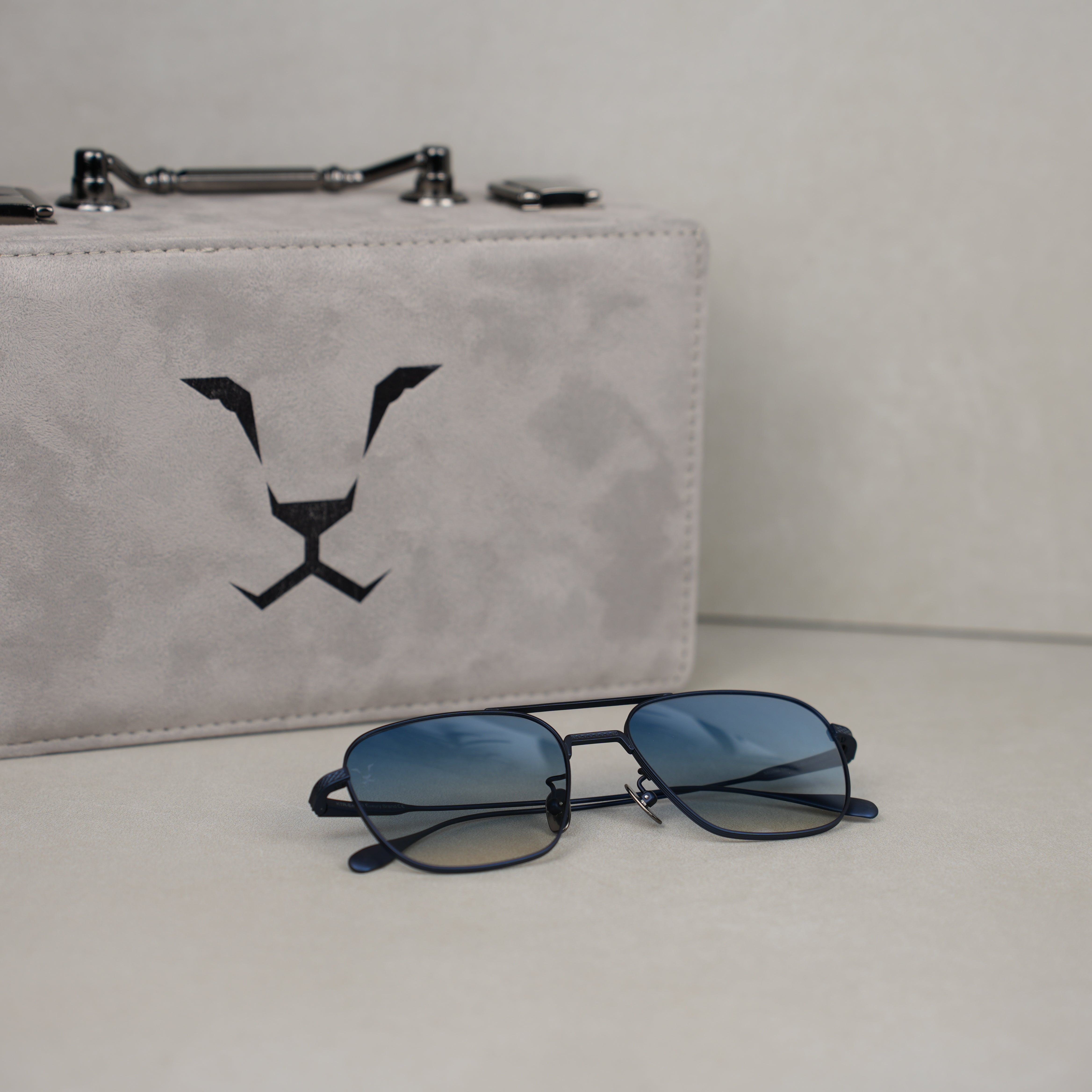 MAJESTIC BLUE KAHEEL .. مجستك بلو كحيل