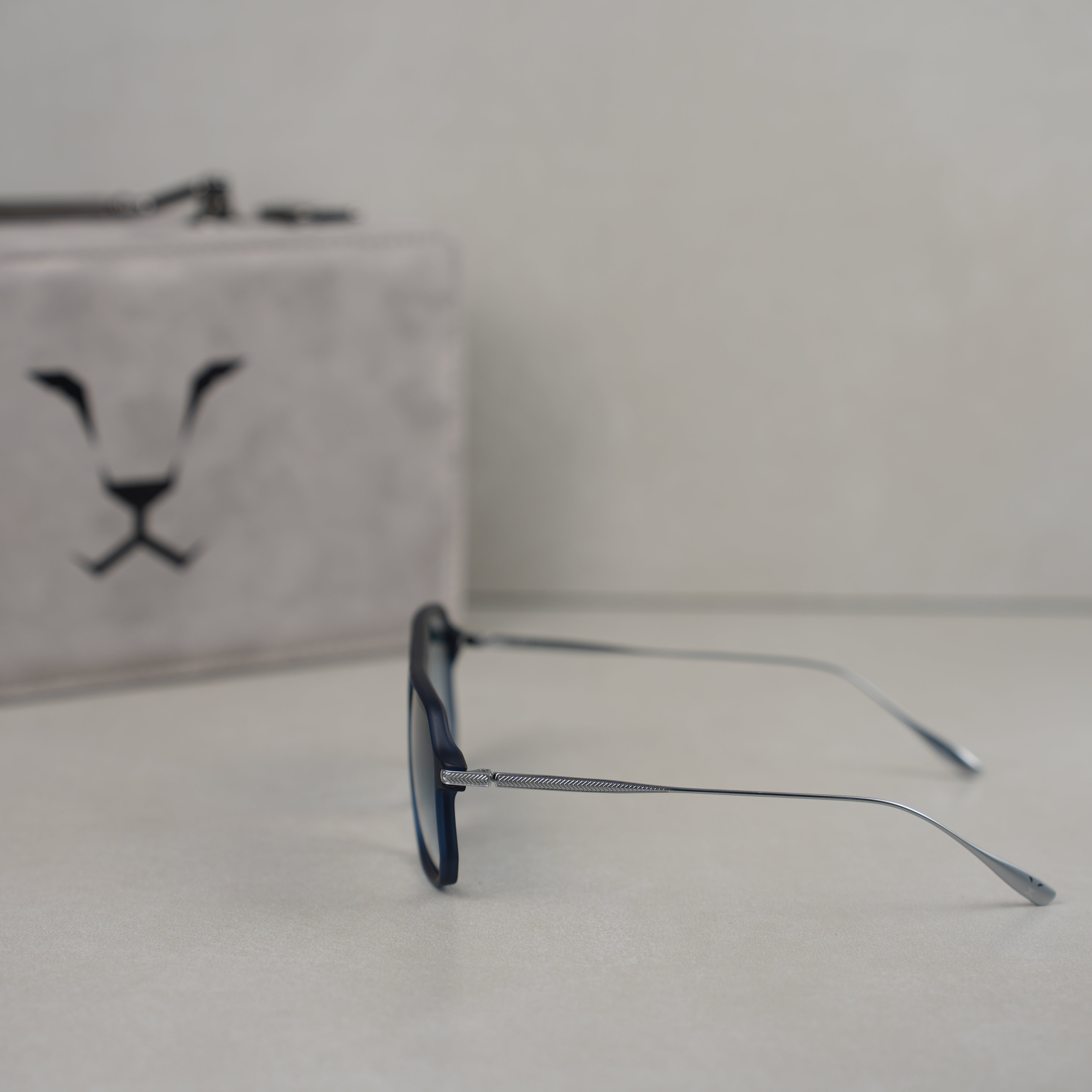 MAJESTIC BLUE RAHEEB ( MATTE ) .. مجستك بلو رهيب