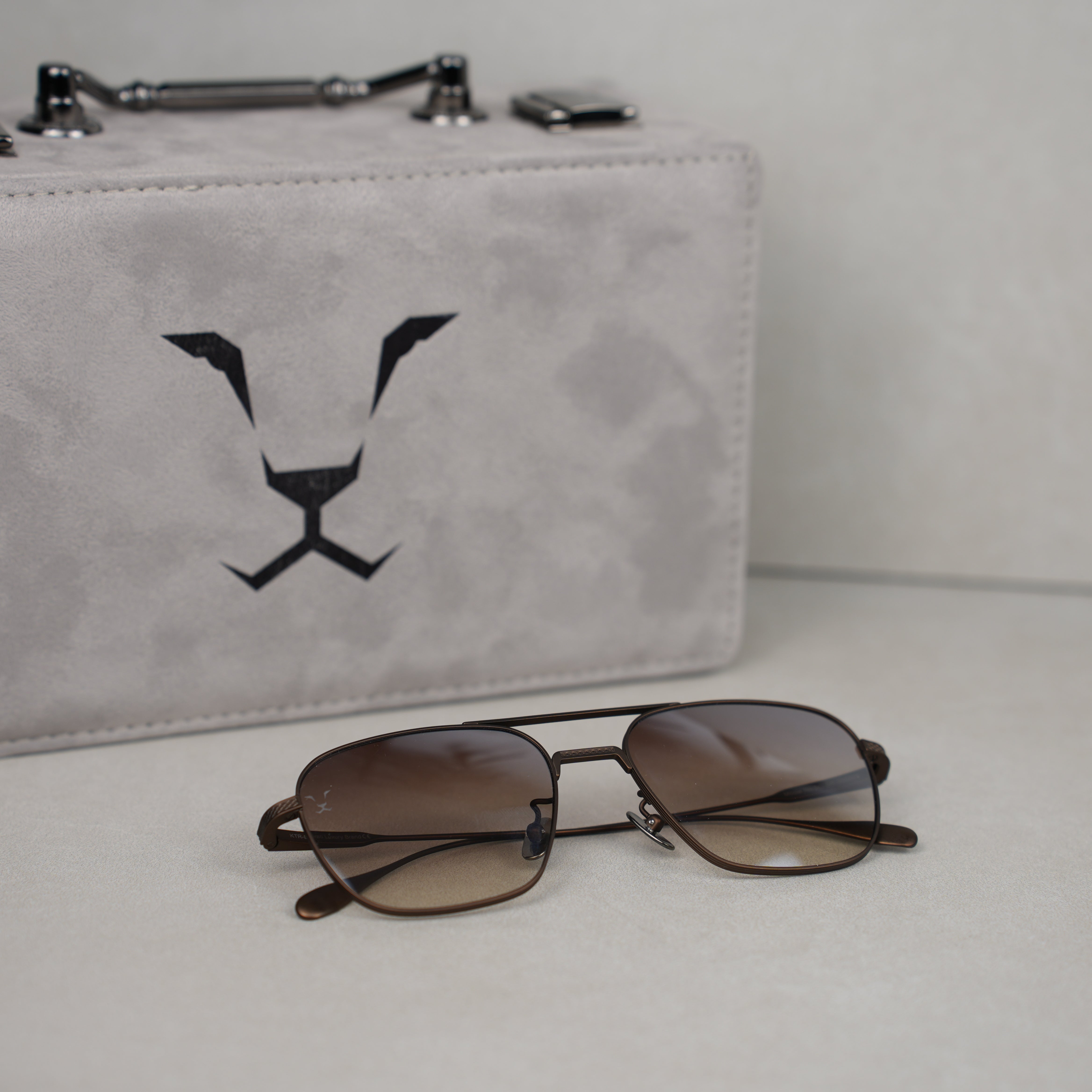 CLASSIC BROWN KAHEEL .. كلاسك براون كحيل