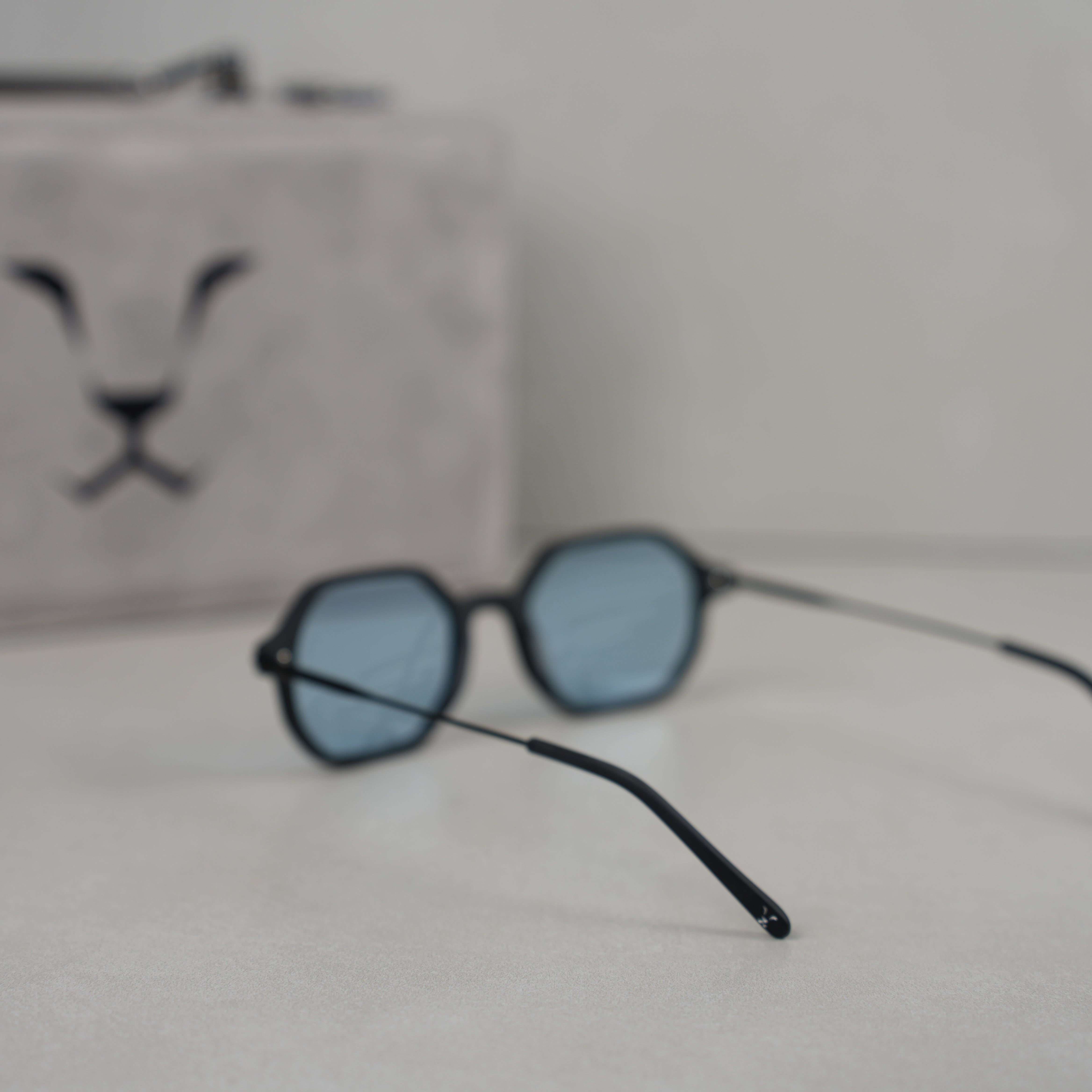 MAJESTIC BLUE AJEEB .. مجستك بلو عجيب