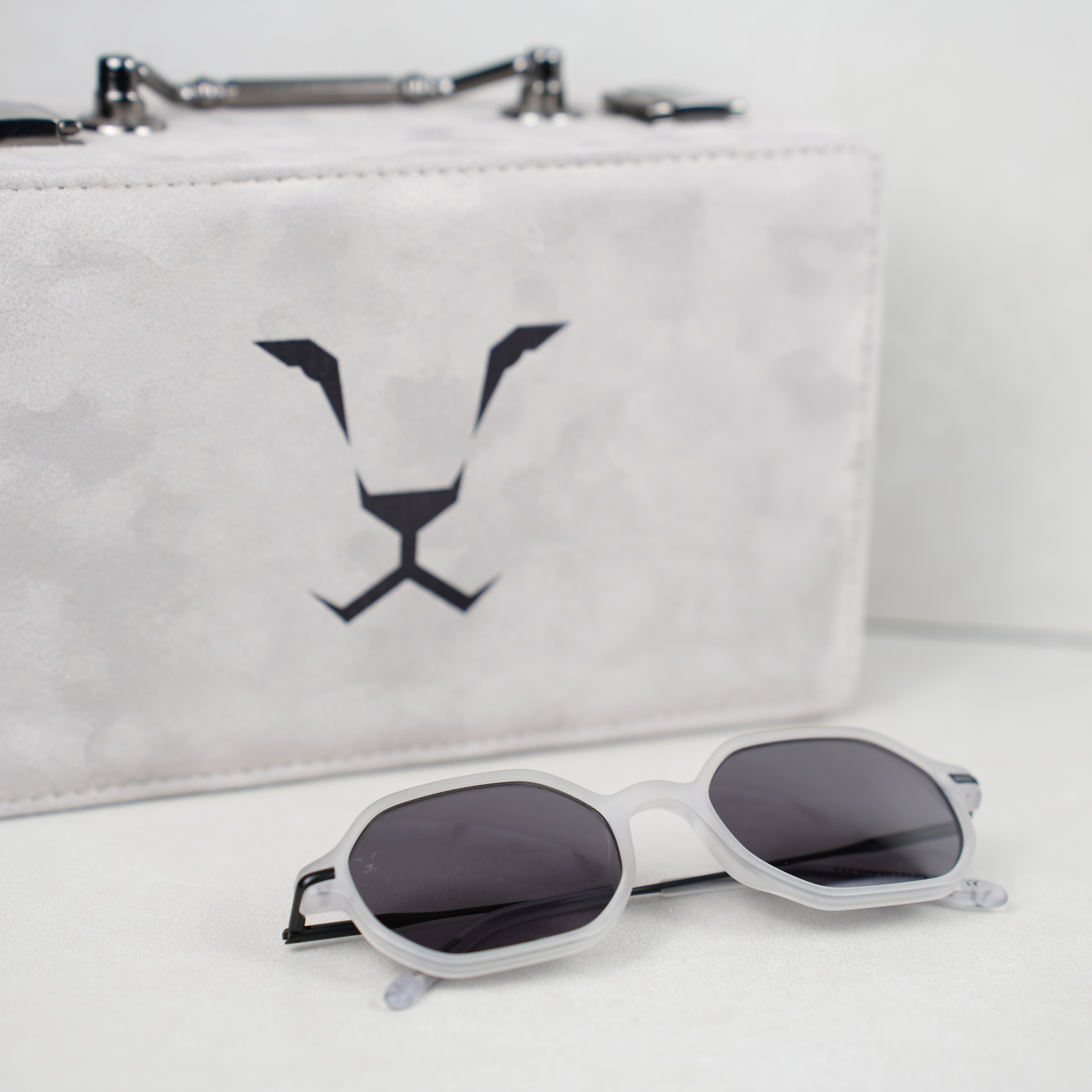 SNOW WHITE AJEEB ( MATTE ) .. سنو وايت عجيب