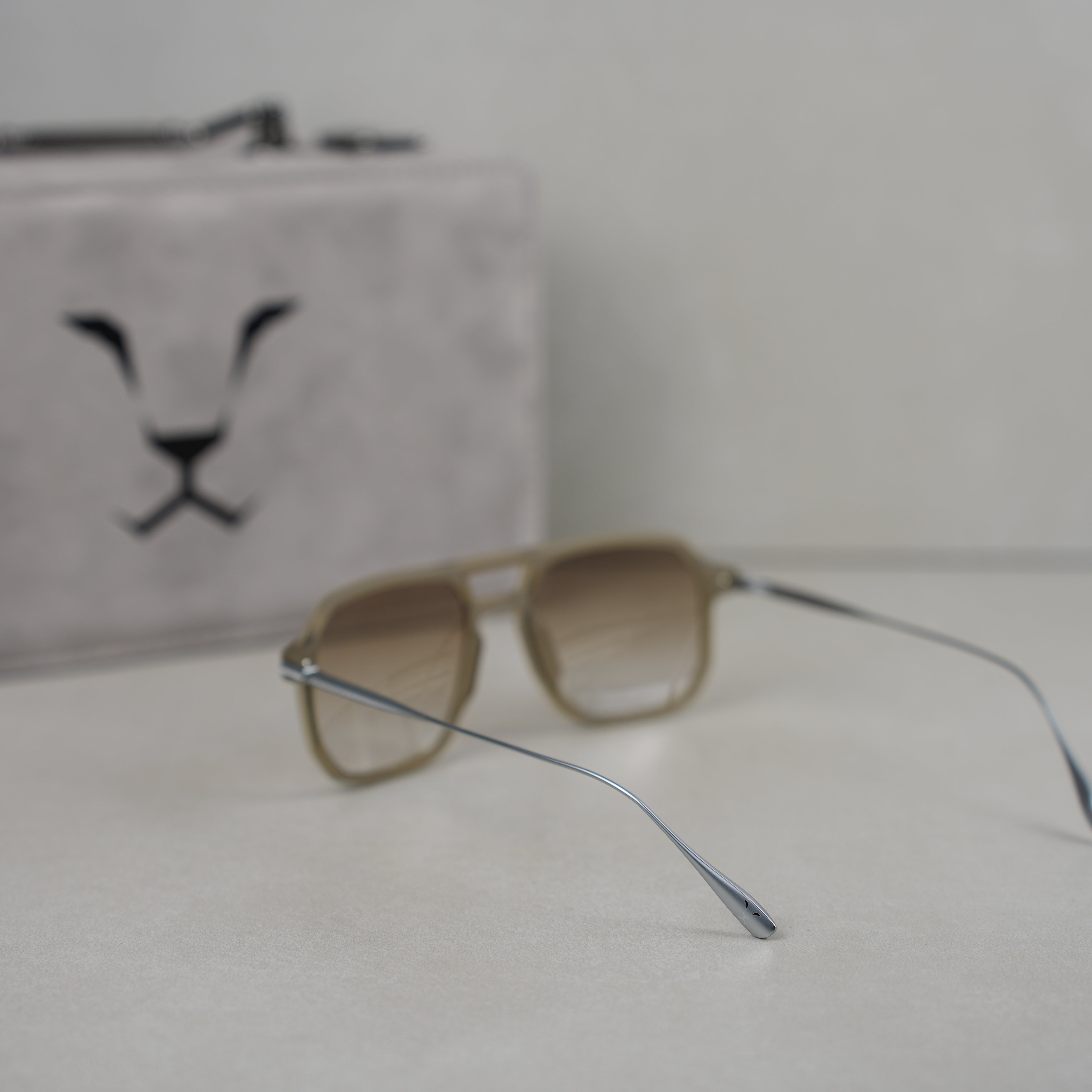 CLASSIC BROWN RAHEEB ( MATTE ) .. كلاسك براون رهيب