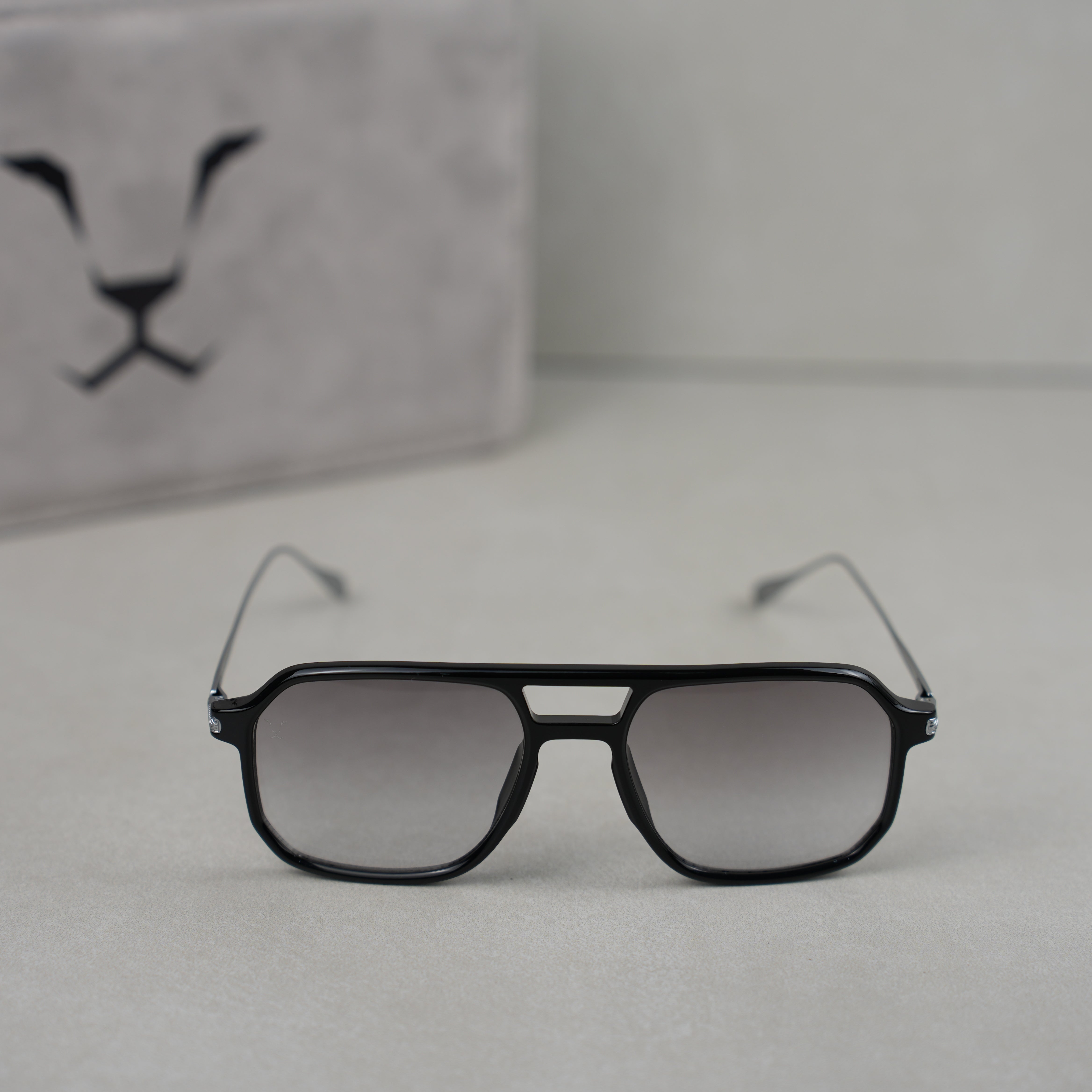 EXOTIC BLACK RAHEEB ( GLOSSY ) .. اكزوتك بلاك رهيب