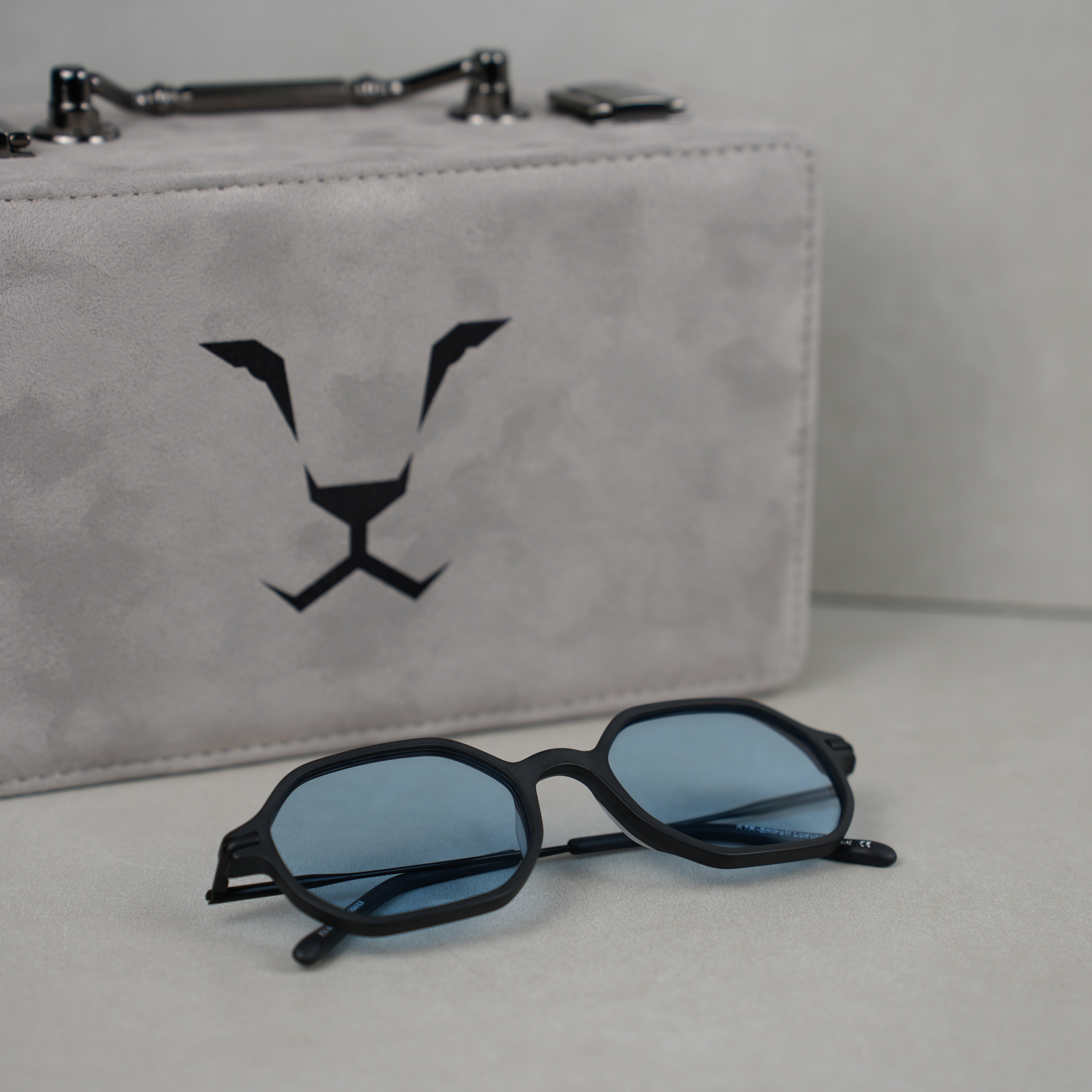 MAJESTIC BLUE AJEEB .. مجستك بلو عجيب