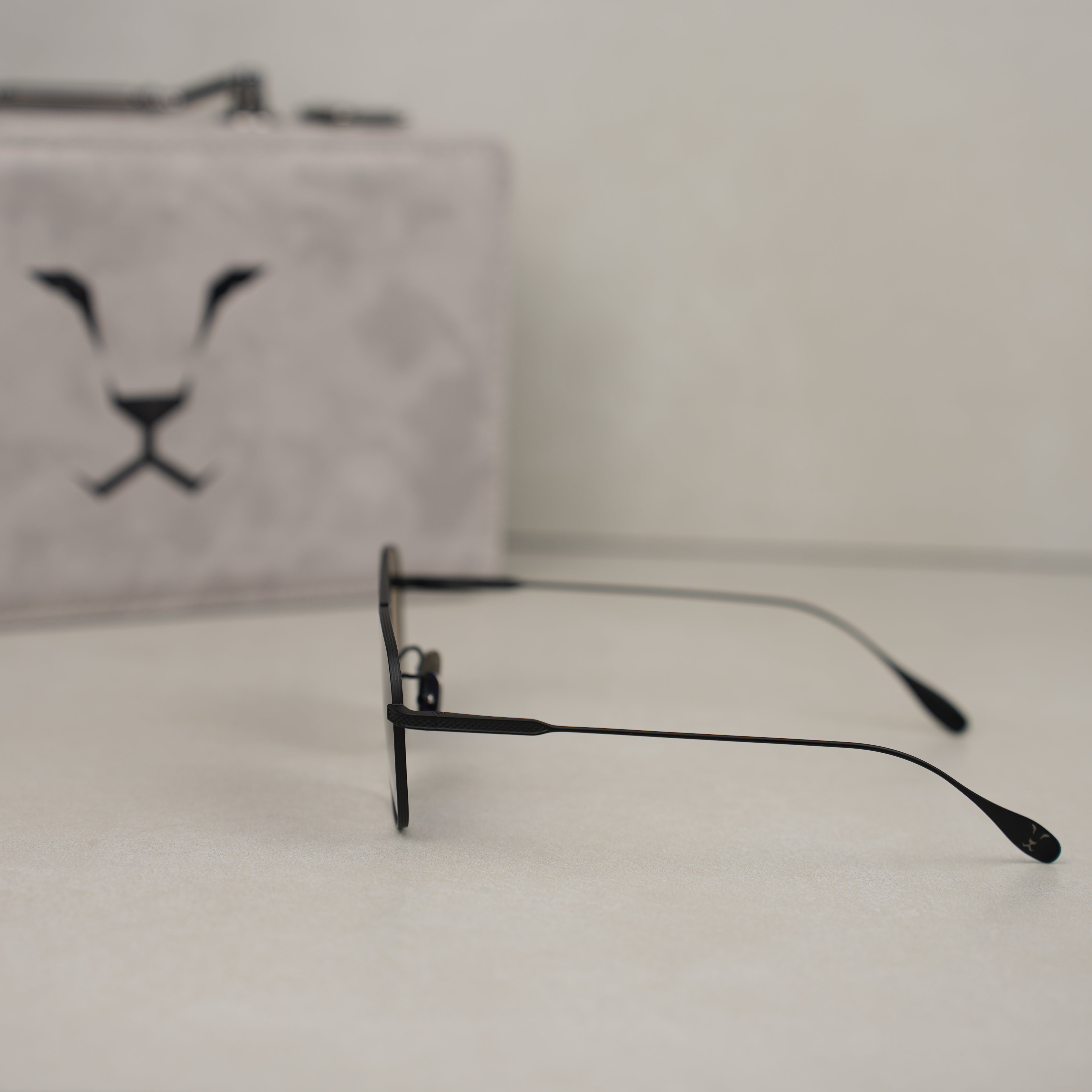 EXOTIC BLACK KAHEEL .. اكزوتك بلاك كحيل