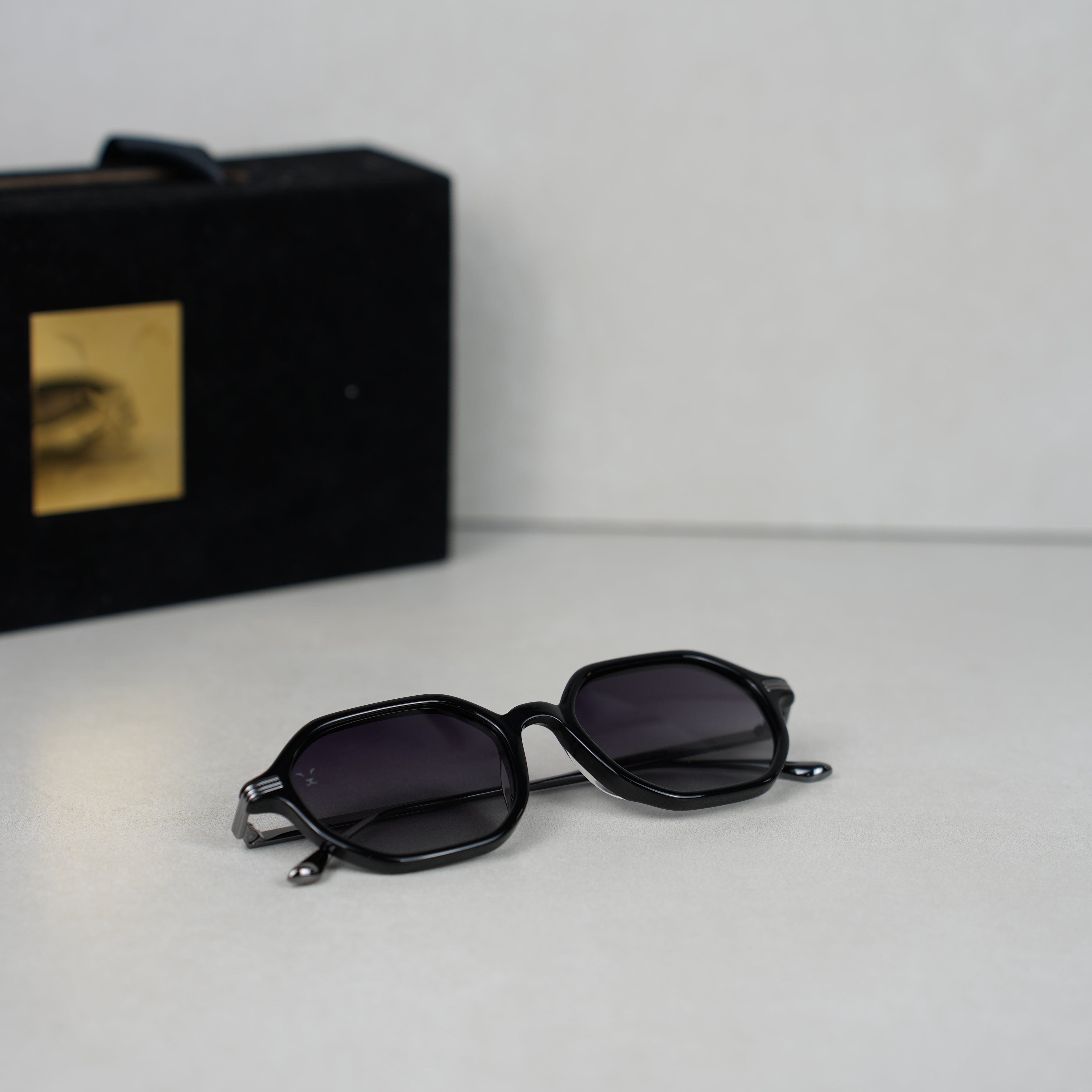 EXOTIC BLACK AJEEB .. اكزوتك بلاك عجيب