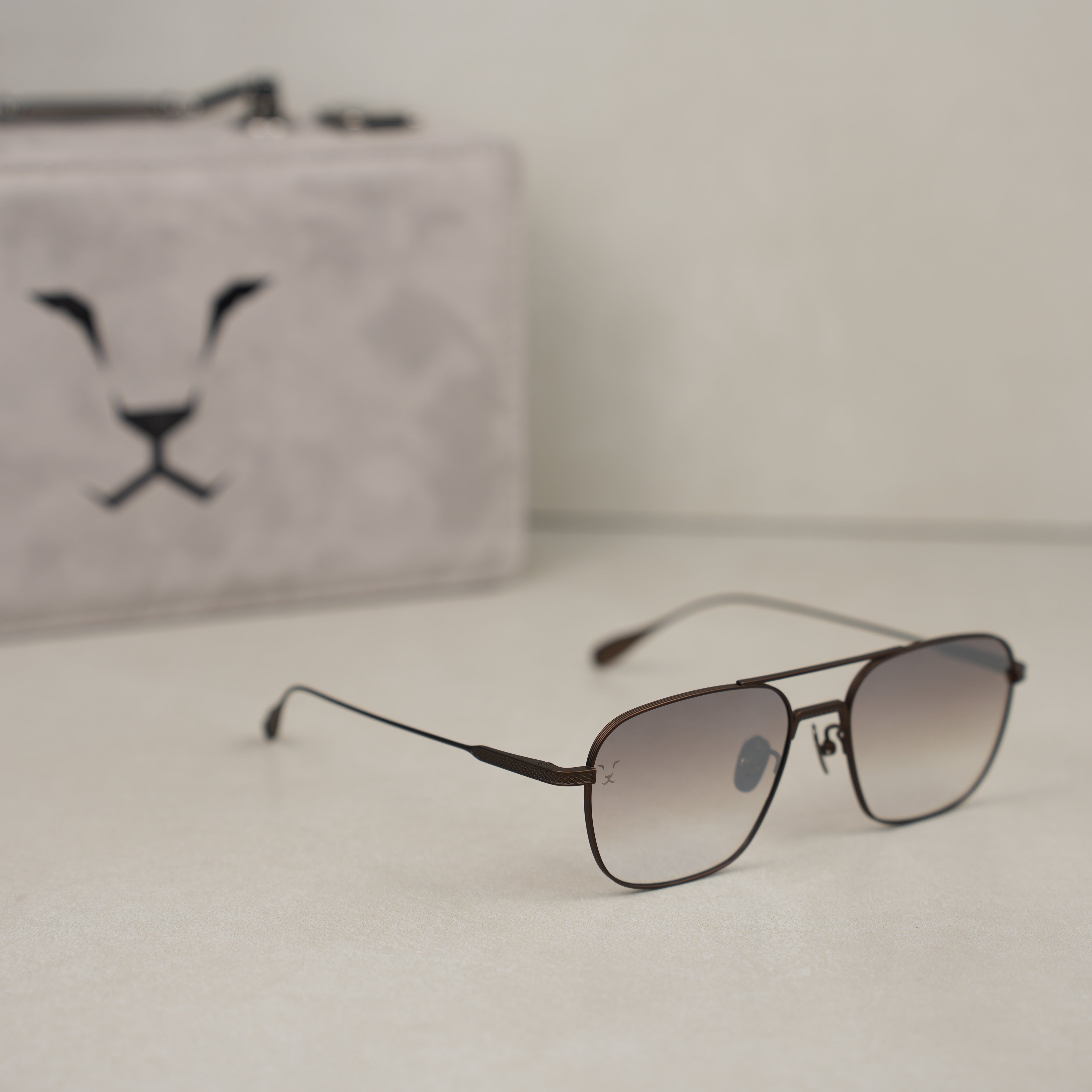 CLASSIC BROWN KAHEEL .. كلاسك براون كحيل