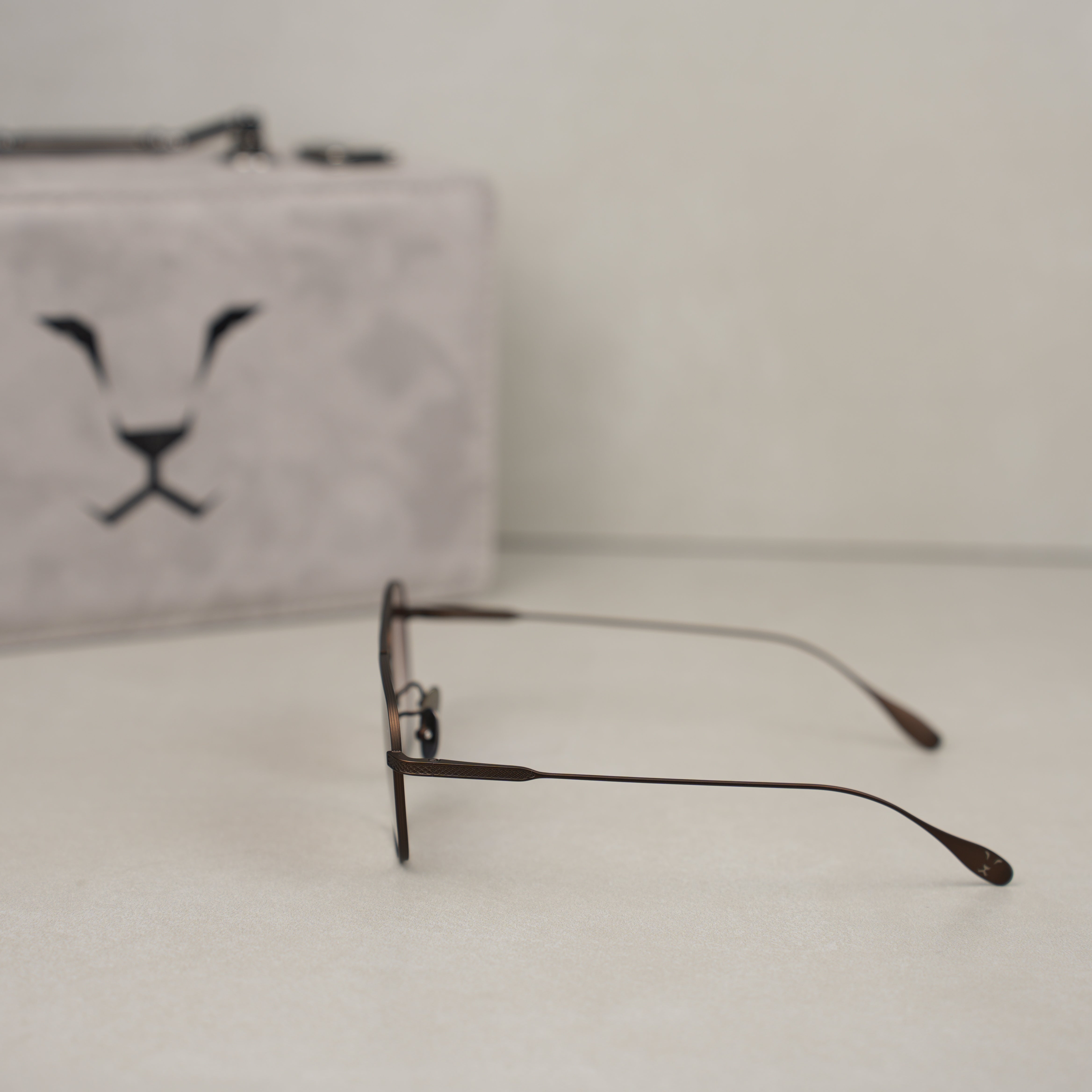 CLASSIC BROWN KAHEEL .. كلاسك براون كحيل